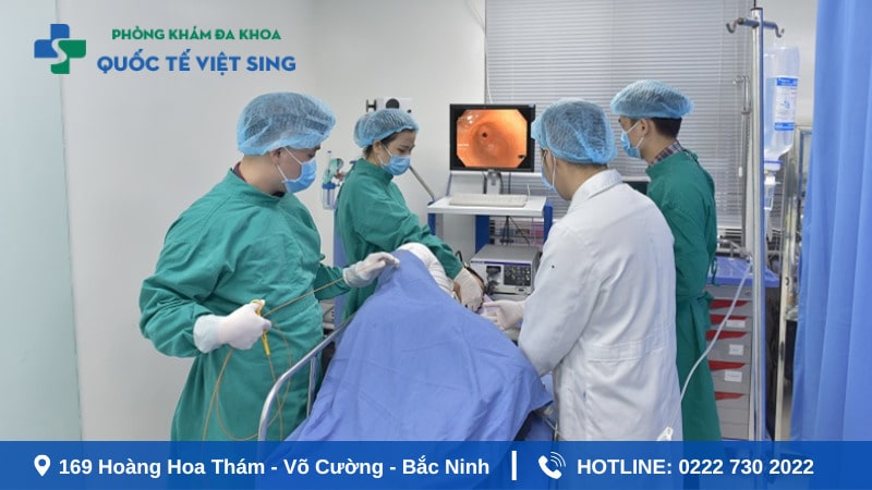 Cách khắc phục tình trạng nóng trong người đại tiện ra máu