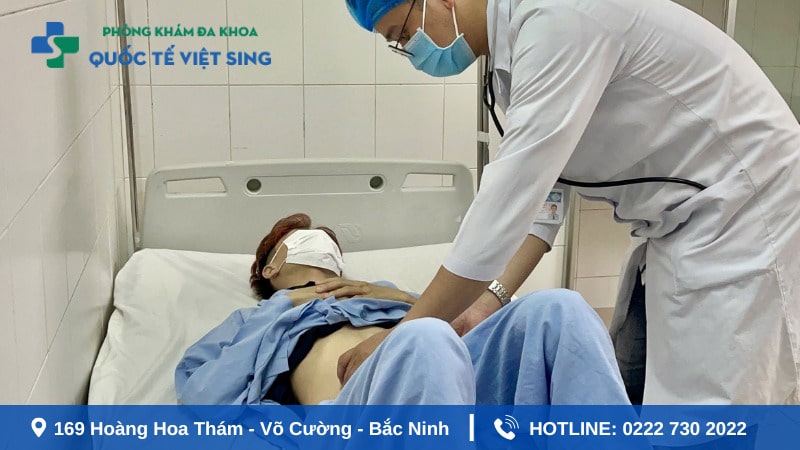 Khi nào nên đi khám nếu bị đại tiện ra máu tươi nhỏ giọt?