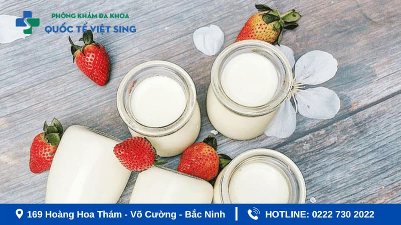 Viêm phụ khoa nên ăn gì? - Sữa chua cân bằng hệ vi sinh âm đạo